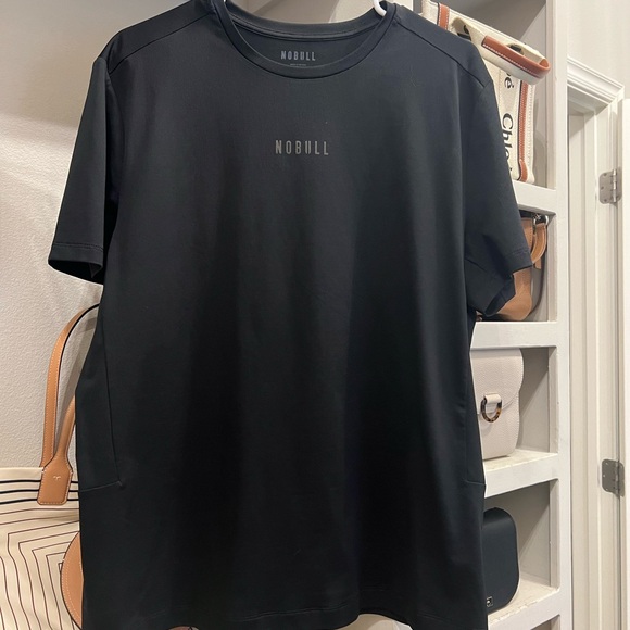 Nobull deltapeak micro textured tee - Picture 2 of 2